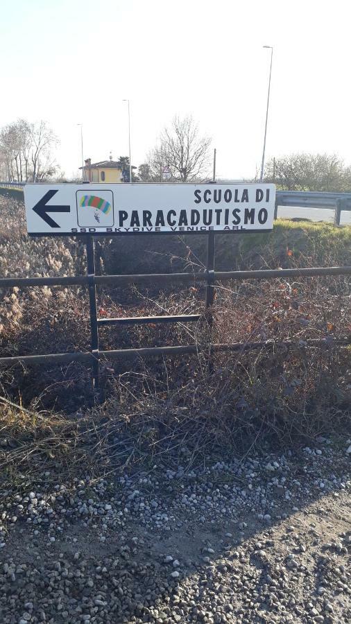 Appartamento Ai Tigli Caorle Exterior foto