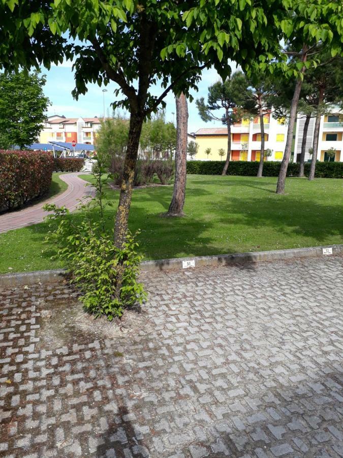 Appartamento Ai Tigli Caorle Exterior foto