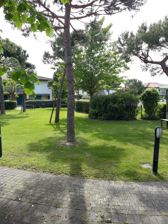 Appartamento Ai Tigli Caorle Exterior foto