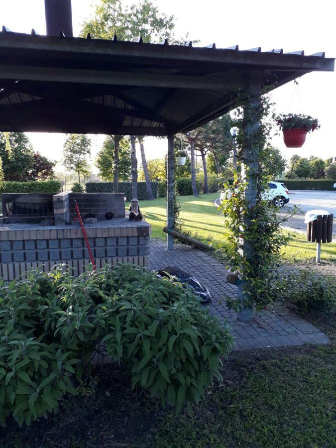Appartamento Ai Tigli Caorle Exterior foto